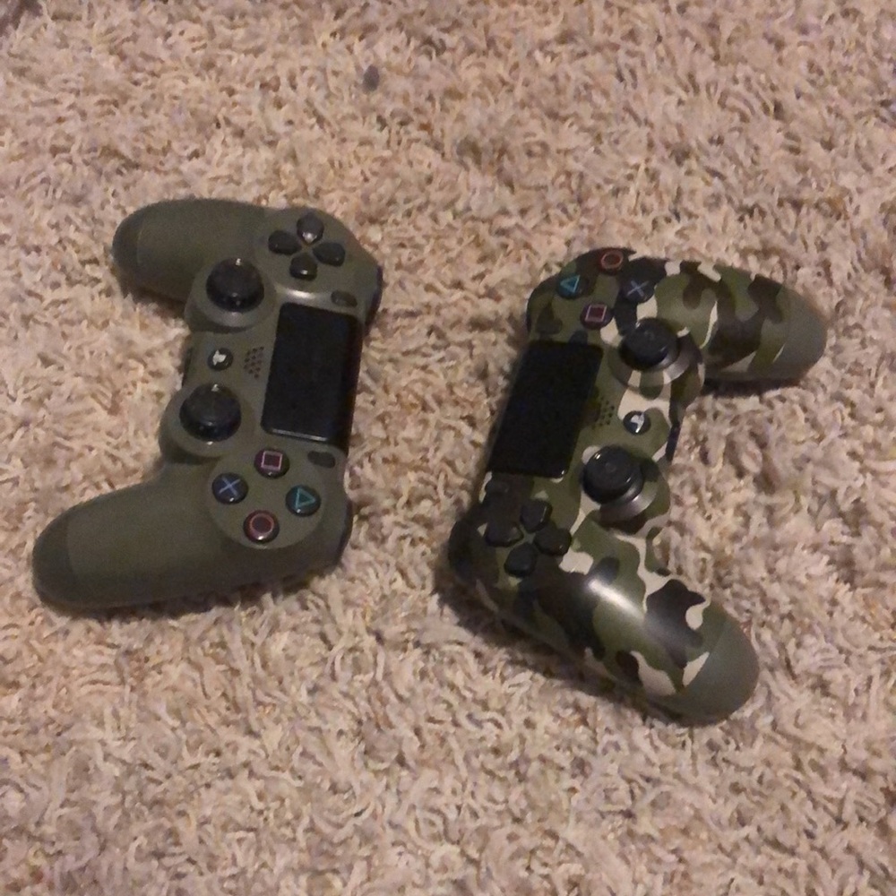 PS3 with two controllers. - Picture 3 of 4